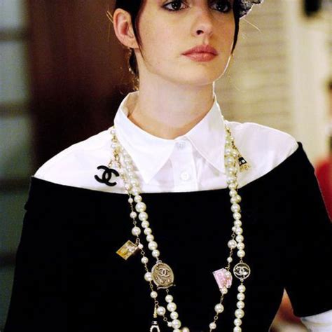 devil wears prada chanel necklace